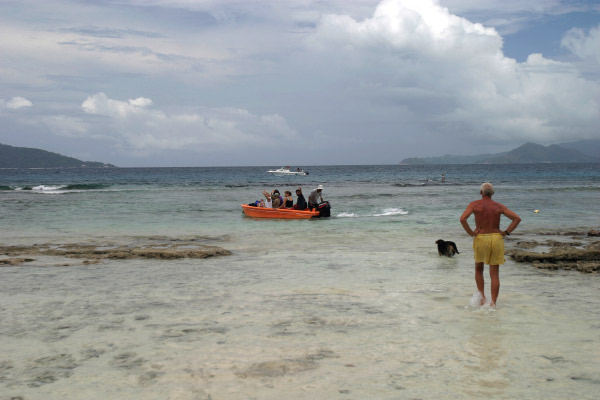 SeychellesParis2004030