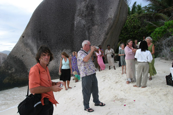 SeychellesParis2004072